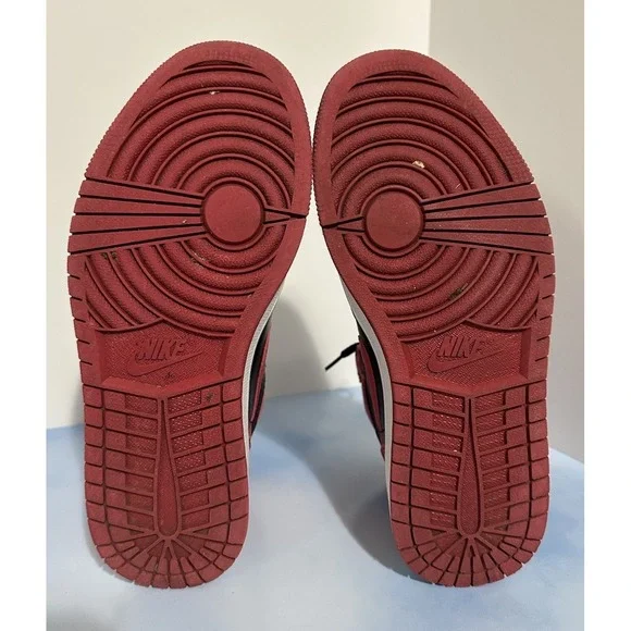 Men's Air Jordan 1 Retro '85 OG High Bred / Banned HV6674-067, Size 8 Red Black - Picture 10 of 10